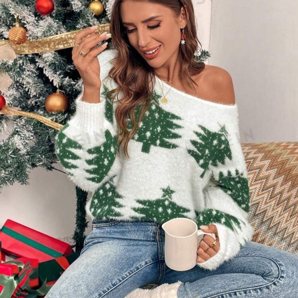 Women´s Christmas Tree Print Asymmetrical Neck Long...